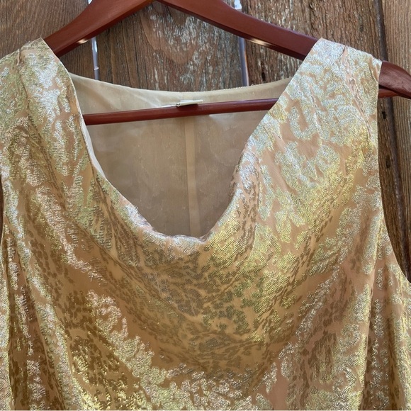 J Crew Women’s Gold Metallic Glitter Floral Sleeveless Silk Cowl Neck Size 4 - Picture 6 of 11